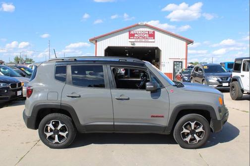 Sting-Gray Clearcoat 2021 Jeep Renegade Trailhawk