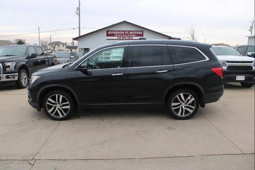 Black 2017 Honda Pilot Touring