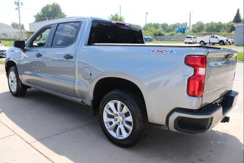 Sterling Gray Metallic 2025 Chevrolet Silverado 1500 Custom
