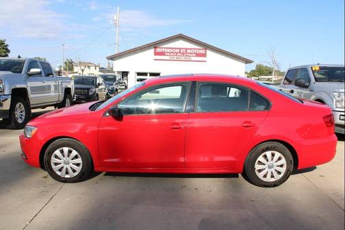 Tornado Red 2013 Volkswagen Jetta S
