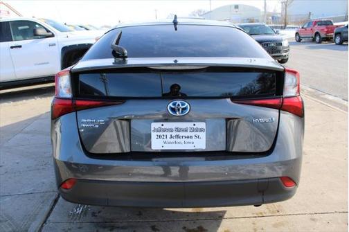 2022 Toyota Prius LE
