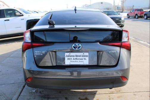 2022 Toyota Prius LE