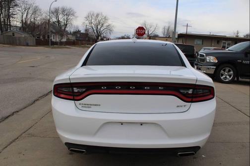 2016 Dodge Charger SXT