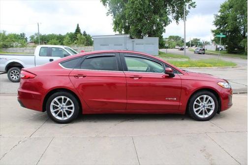 2019 Ford Fusion Hybrid SE