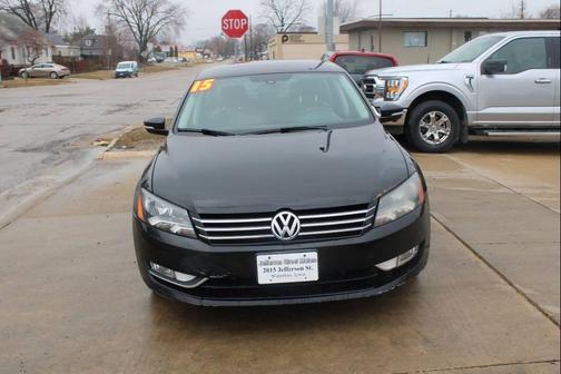 Black Uni 2015 Volkswagen Passat 1.8T Limited Edition