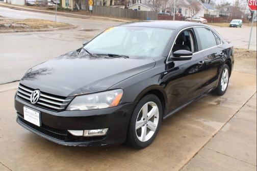 Black Uni 2015 Volkswagen Passat 1.8T Limited Edition