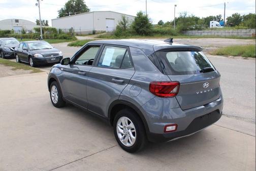 2021 Hyundai VENUE SE