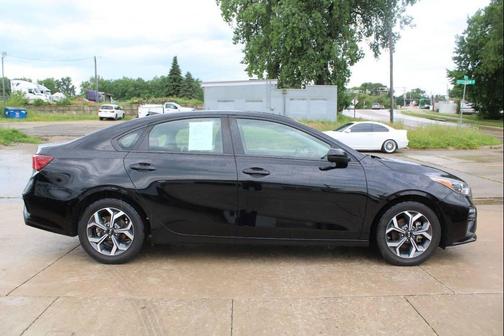 Black 2019 Kia Forte FE 4dr Sedan CVT
