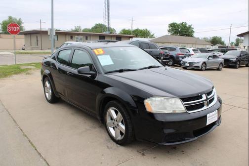 Black Clearcoat 2013 Dodge Avenger SE