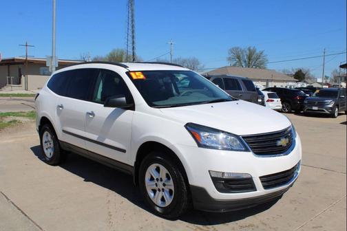 White 2015 Chevrolet Traverse LS