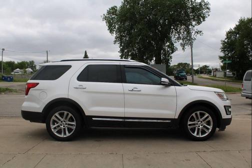 White Platinum Metallic Tri-Coat 2016 Ford Explorer Limited