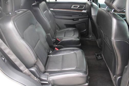 White Platinum Metallic Tri-Coat 2016 Ford Explorer Limited