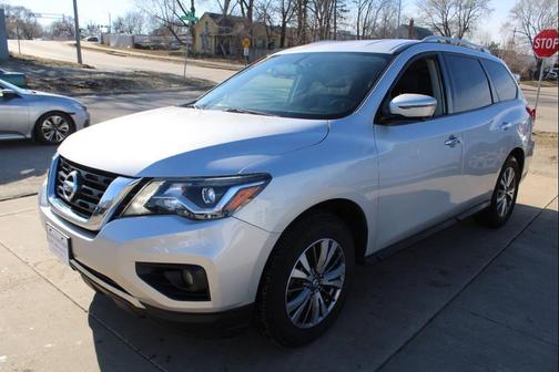 2019 Nissan Pathfinder SL