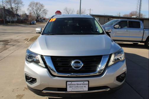 2019 Nissan Pathfinder SL
