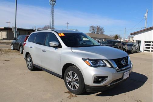 2019 Nissan Pathfinder SL