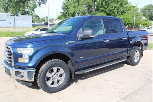 Blue 2015 Ford F-150 XLT
