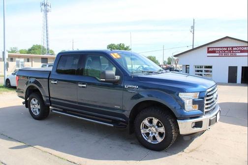 Blue 2015 Ford F-150 XLT