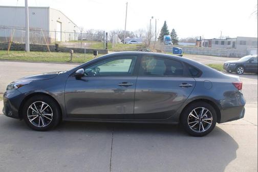 Gravity Gray 2022 Kia Forte LXS