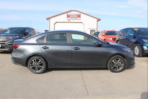 Gravity Gray 2022 Kia Forte LXS
