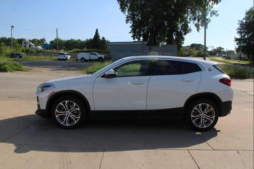 White 2022 BMW X2 sDrive28i