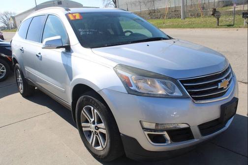 Silver Ice Metallic 2017 Chevrolet Traverse 1LT