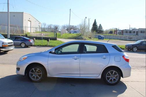 Classic Silver Metallic 2009 Toyota Matrix S