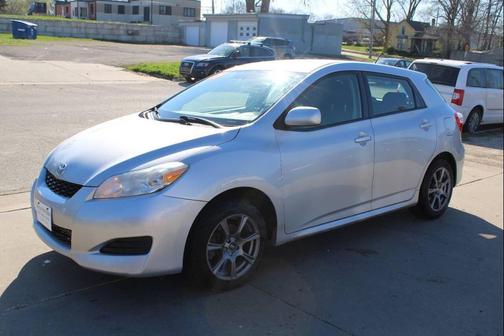 Classic Silver Metallic 2009 Toyota Matrix S