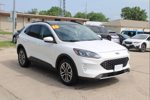 Star White Metallic Tri-Coat 2020 Ford Escape SEL