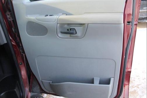 2004 Ford E350 Super Duty XL Wagon