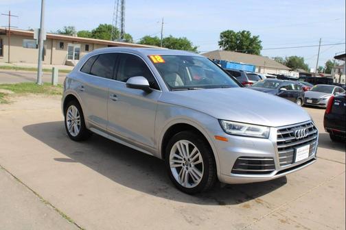 Florett Silver Metallic 2018 Audi Q5 2.0T Premium Plus