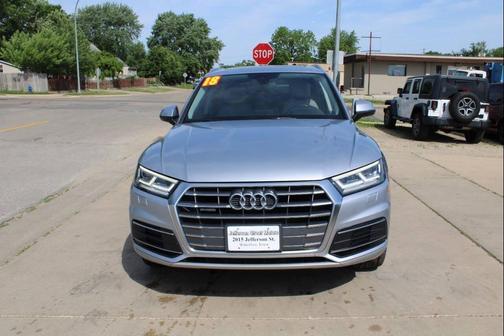 Florett Silver Metallic 2018 Audi Q5 2.0T Premium Plus