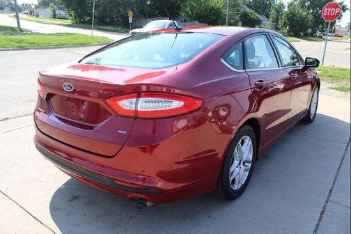 Burgundy 2016 Ford Fusion SE
