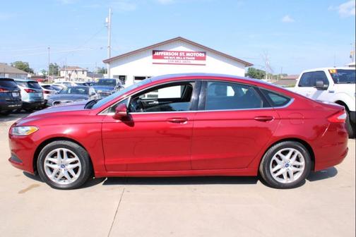 Burgundy 2016 Ford Fusion SE