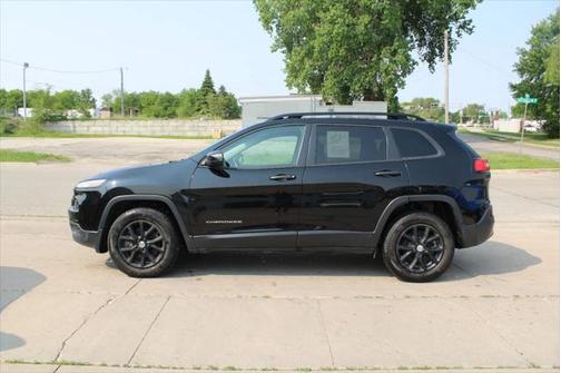 2017 Jeep Cherokee Sport