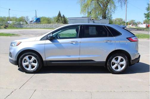 2020 Ford Edge SE