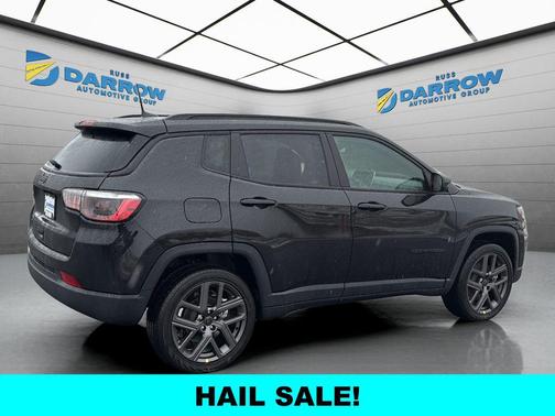 Diamond Black Crystal Pearlcoat 2026 Jeep Compass Latitude
