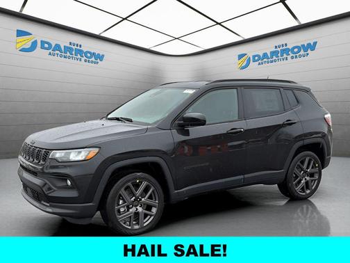 Diamond Black Crystal Pearlcoat 2026 Jeep Compass Latitude