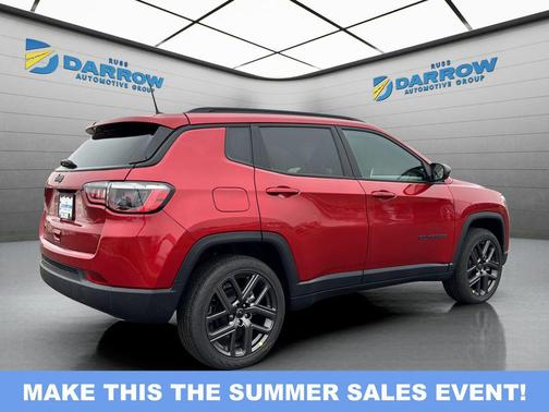 Red Hot Pearlcoat 2026 Jeep Compass Latitude