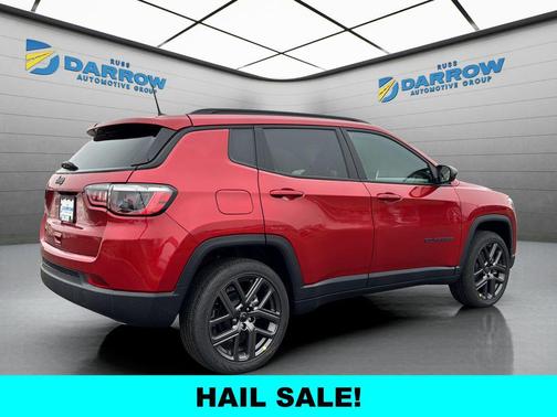 Red Hot Pearlcoat 2026 Jeep Compass Latitude