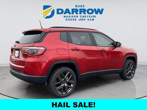 Red Hot Pearlcoat 2026 Jeep Compass Latitude