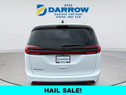 Bright White Clearcoat 2026 Chrysler Pacifica L