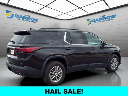 Mosaic Black Metallic 2023 Chevrolet Traverse LT Leather