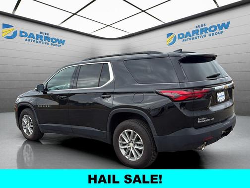 Mosaic Black Metallic 2023 Chevrolet Traverse LT Leather