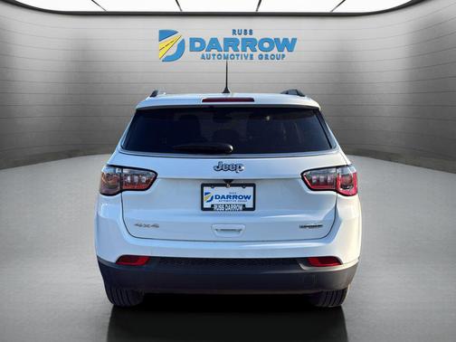 Bright White Clearcoat 2024 Jeep Compass Latitude Lux