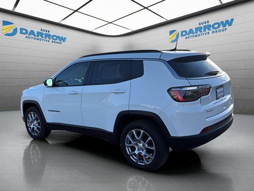 Bright White Clearcoat 2024 Jeep Compass Latitude Lux