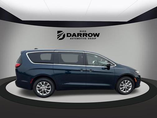 2025 Chrysler Pacifica L