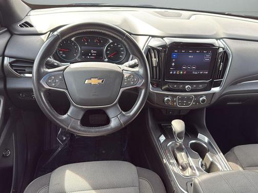 Northsky Blue Metallic 2022 Chevrolet Traverse LT Cloth