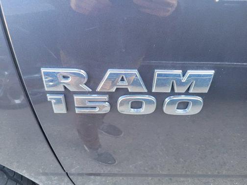 2016 RAM 1500 SLT