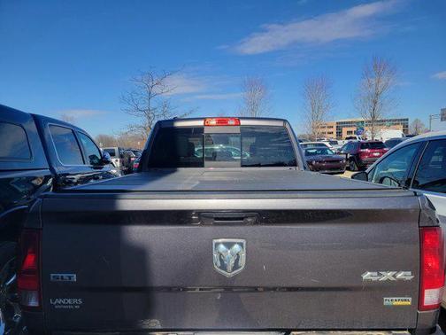 2016 RAM 1500 SLT