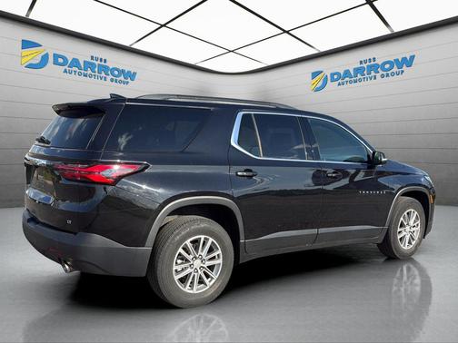Mosaic Black Metallic 2023 Chevrolet Traverse LT Leather